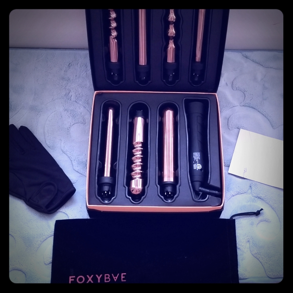 Foxybae 7all-in-one curling wand.